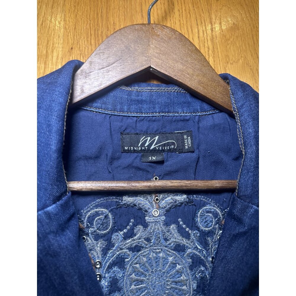 Emroidered Denim Jacket - Picture 12 of 13